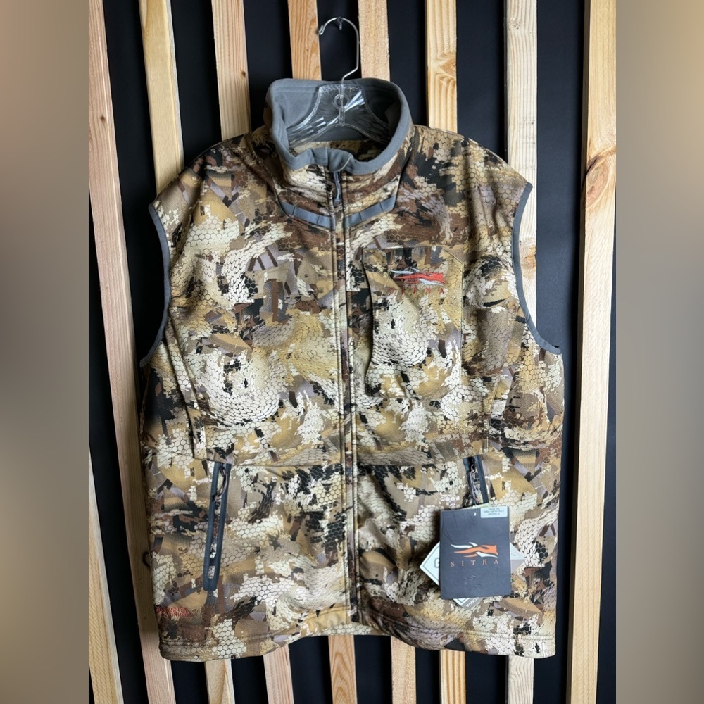 Sitka Mens Dakota Vest Optifade Waterfowl Marsh (XL) New with tags!